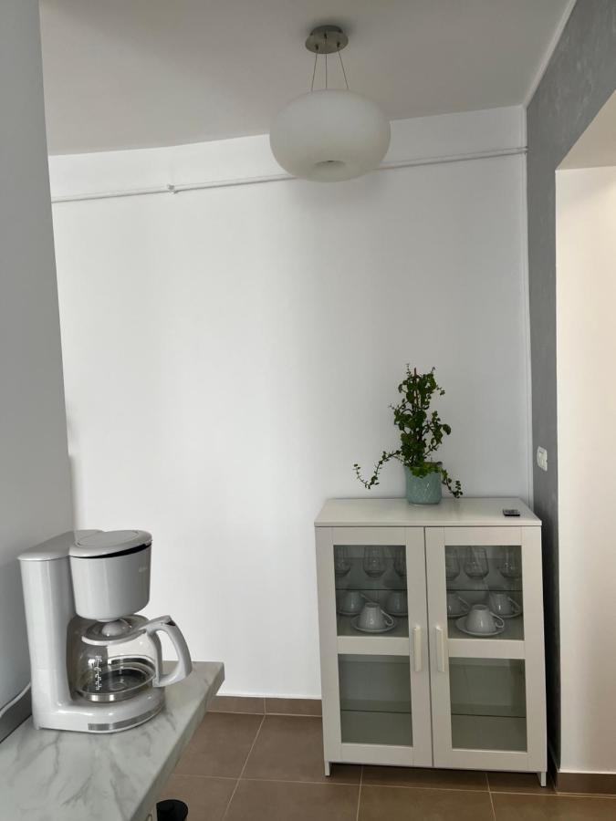 Alma Apartments Сучеава Екстериор снимка